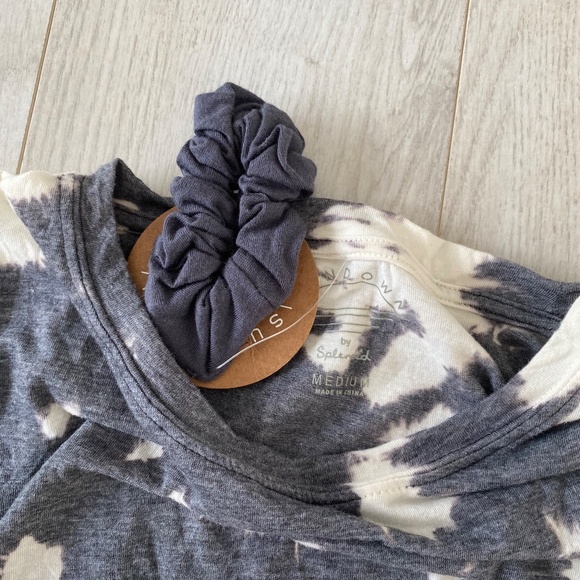 Long Sleeve Tie-Dye Cropped T-Shirt - Picture 6 of 9